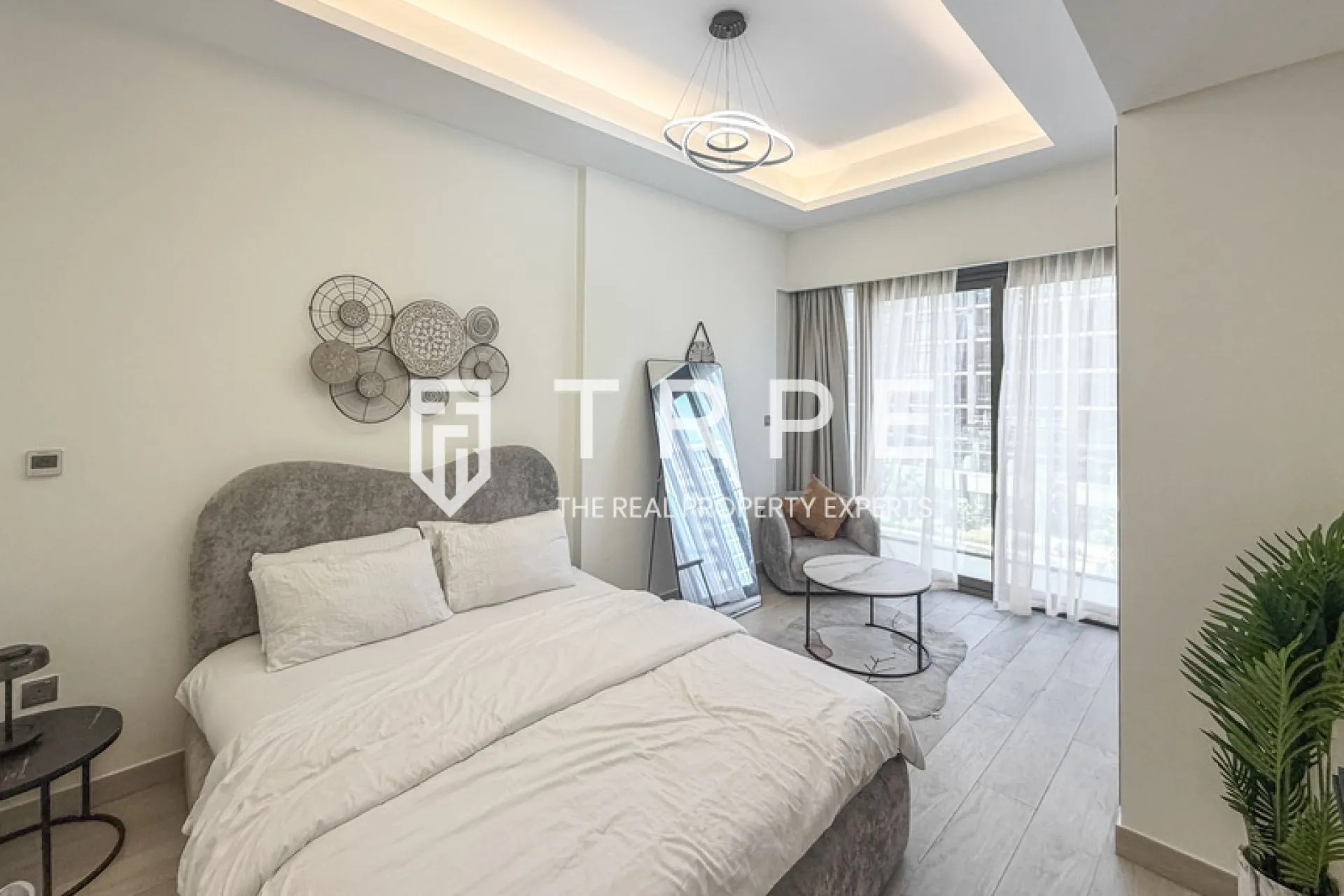 Fully Furnished | Vacant | Boulevard View