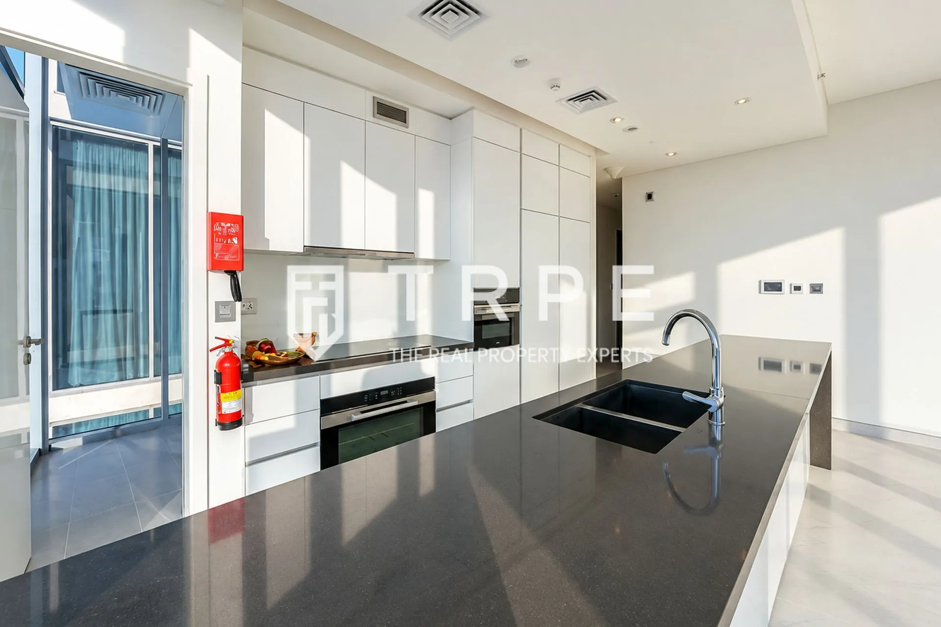 Direct Lagoon Views | Corner Unit | 2 Beds + Maid