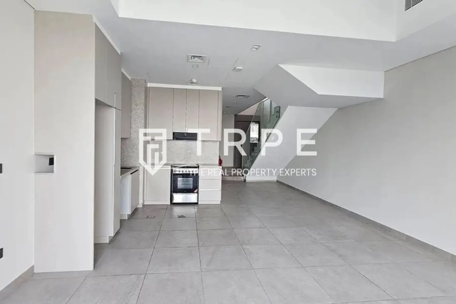 2 BR Townhouse | Single Row | East Facing