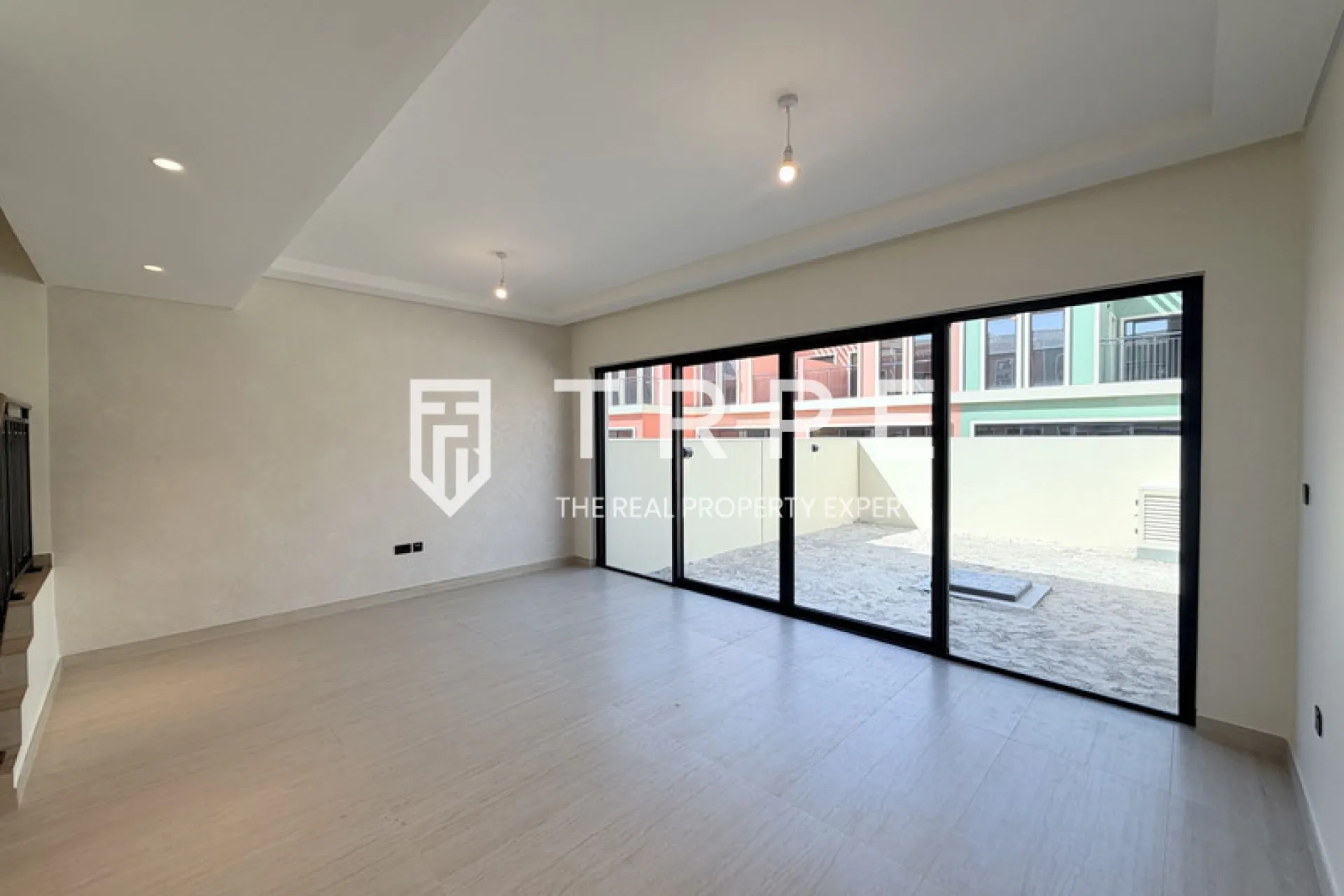Modern Finishes |Prime Location |Lagoon Community