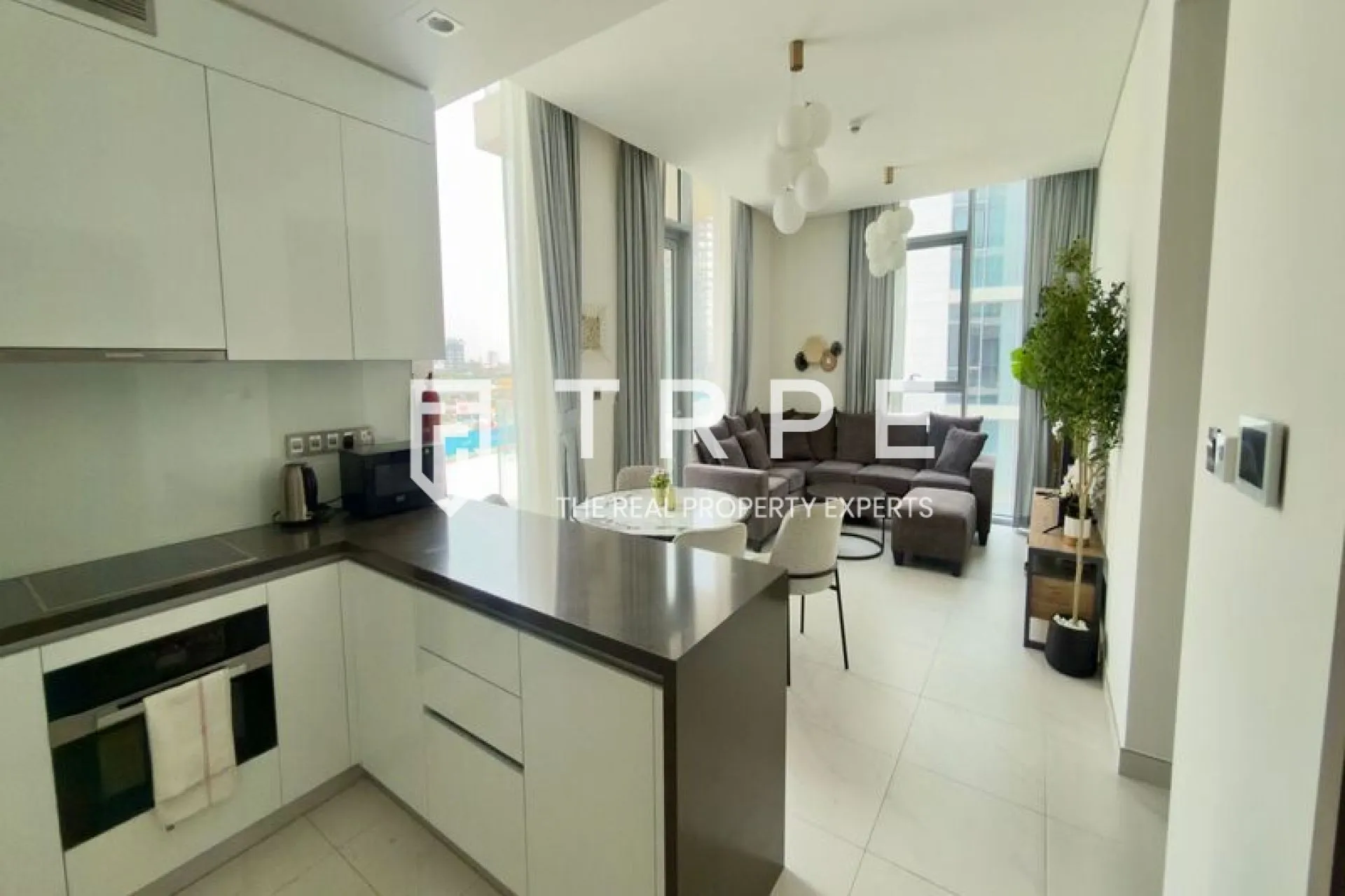 Fully Furnished | Vacant | Lagoon View