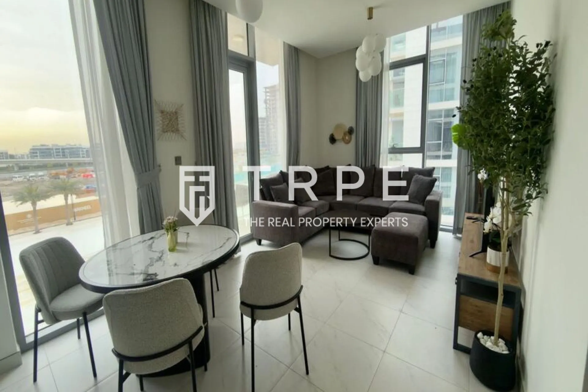 Fully Furnished | Vacant | Lagoon View
