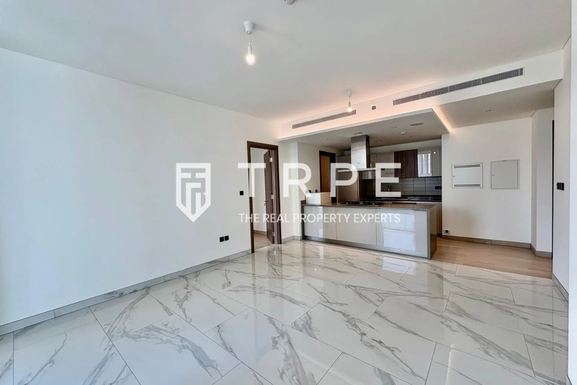 Vacant on Transfer | Middle Floor | Crest Grande