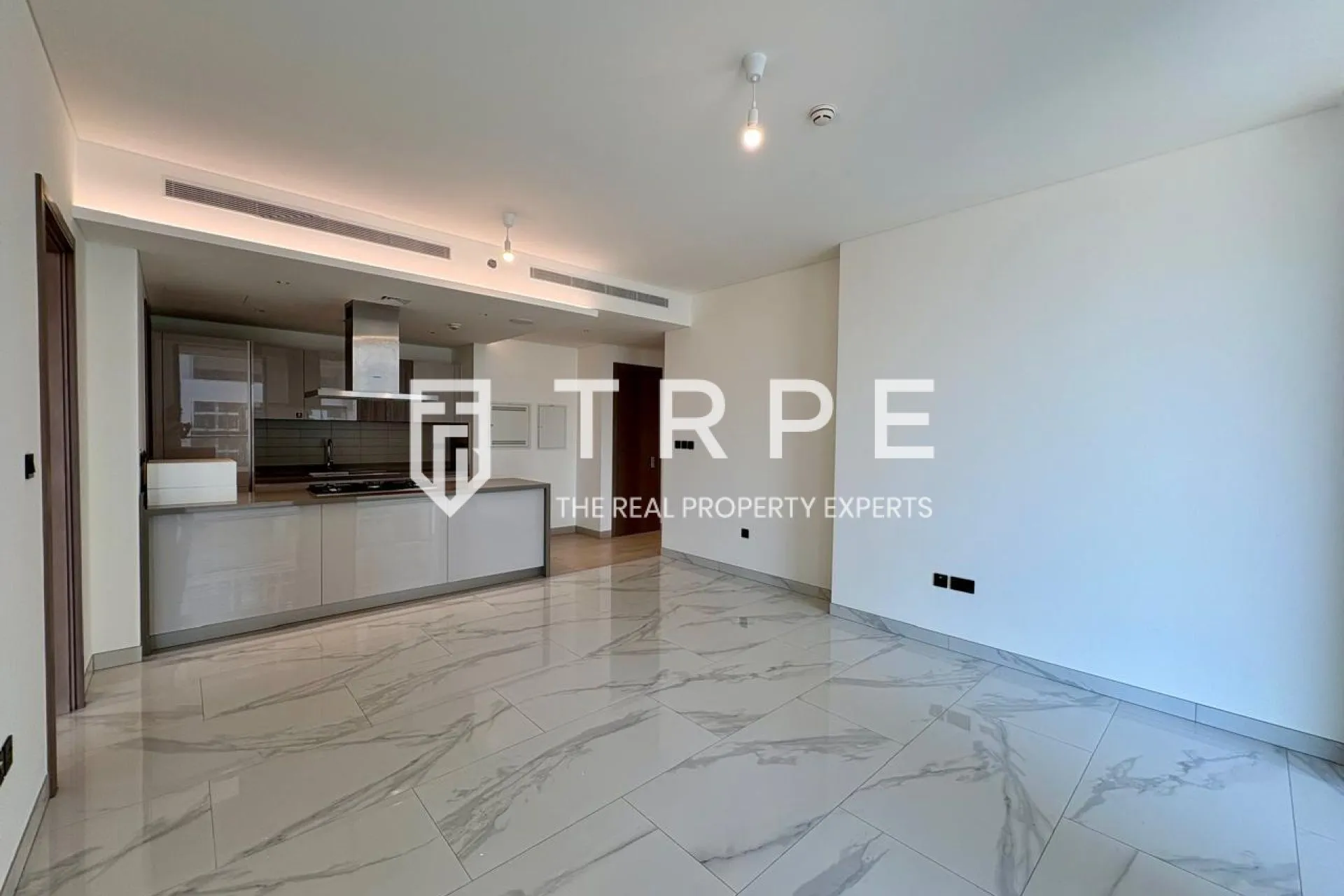 Vacant on Transfer | Middle Floor | Crest Grande