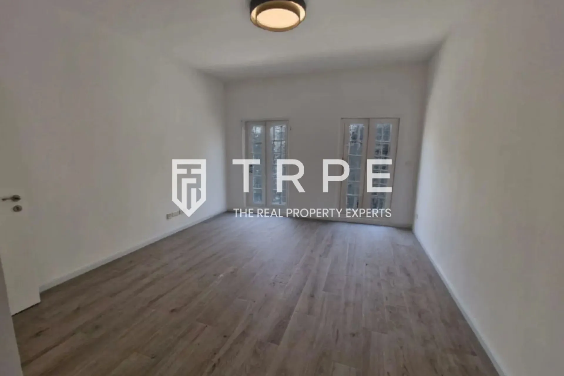 Corner Villa | Huge Plot | Fully Upgraded