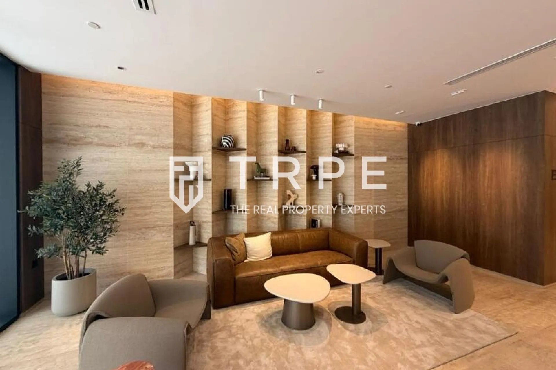 Brand New | Premium | Vacant | Middle Floor