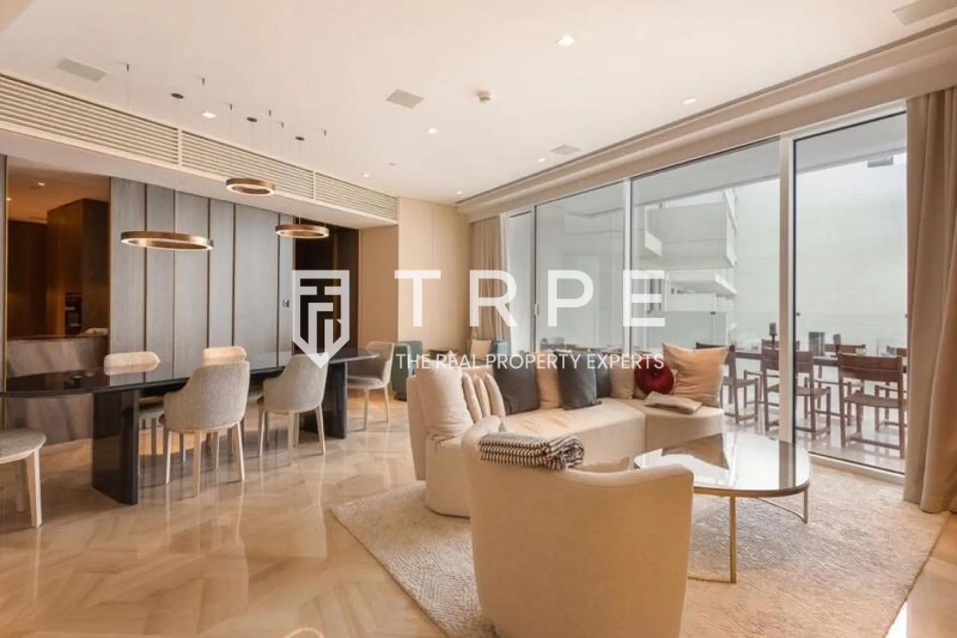 Vacant | Modern and Stylish | Fully Fitted