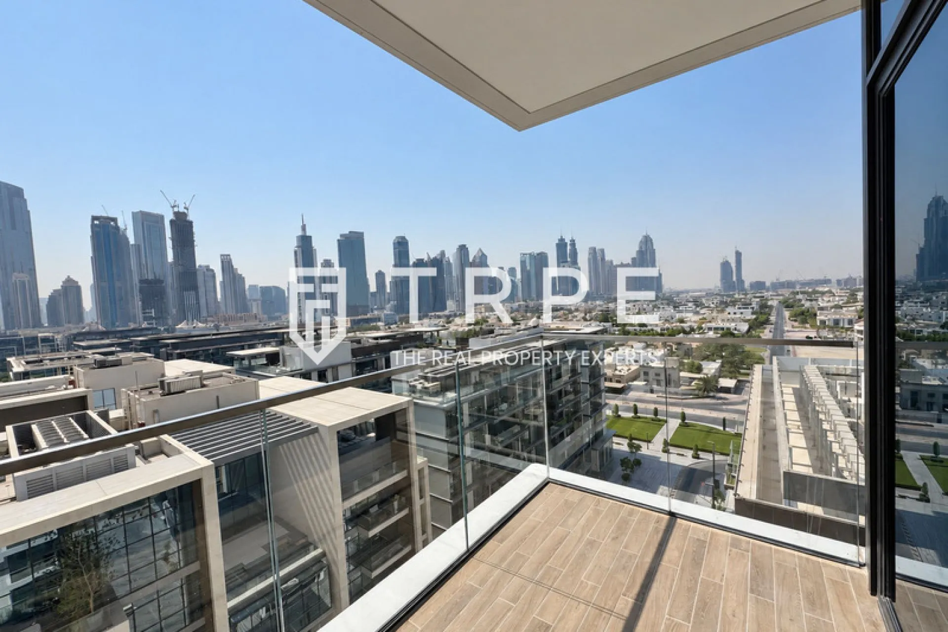 Exclusive | Mid Floor | Dubai Skyline View