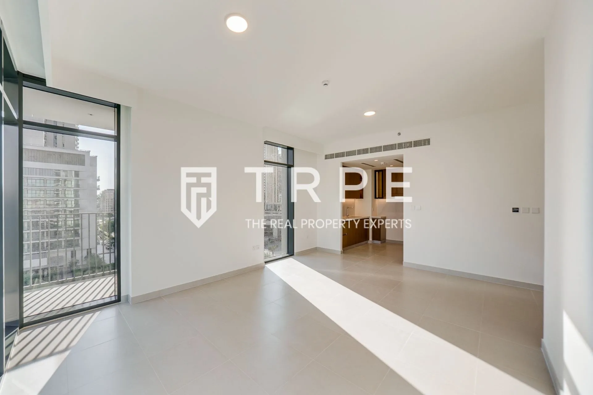 Furnished | 1,663 sq ft | Palace Residences North
