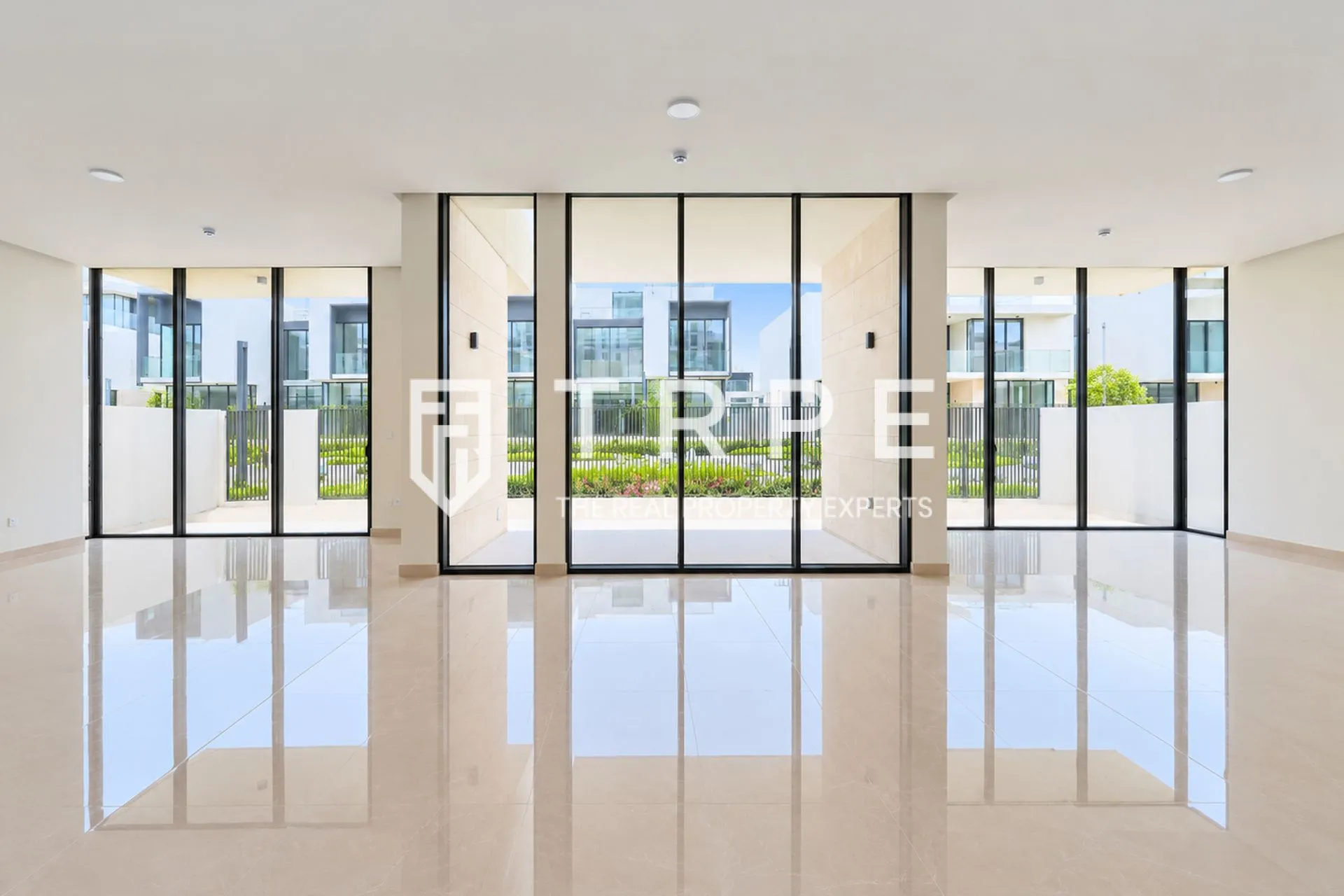 Rooftop Terrace | Premium Finish | Expansive 5 Bed Villa