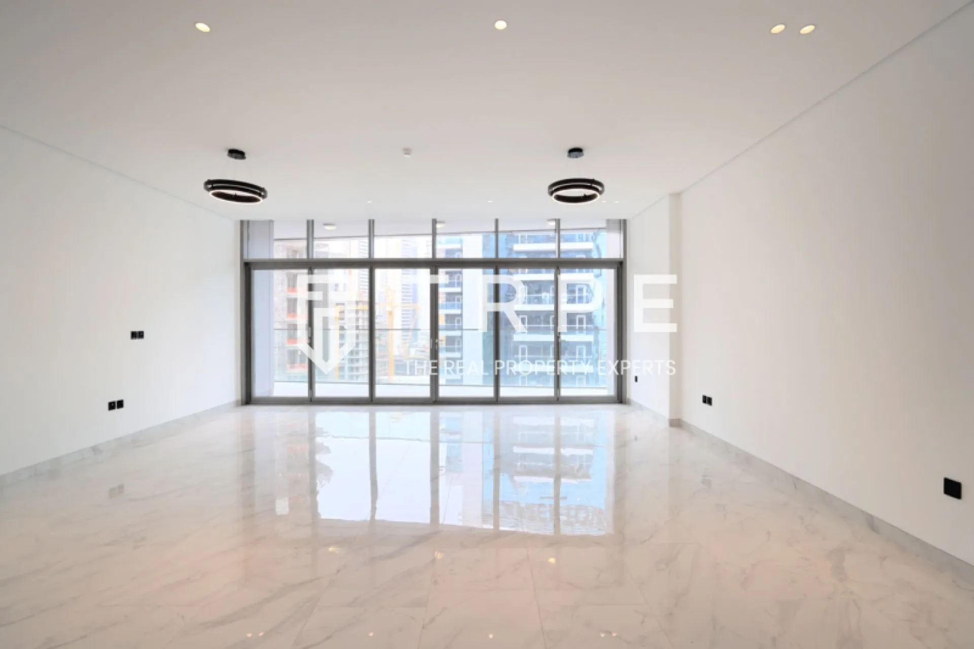 Upgraded 3BR | Smart Home | Royal Regency