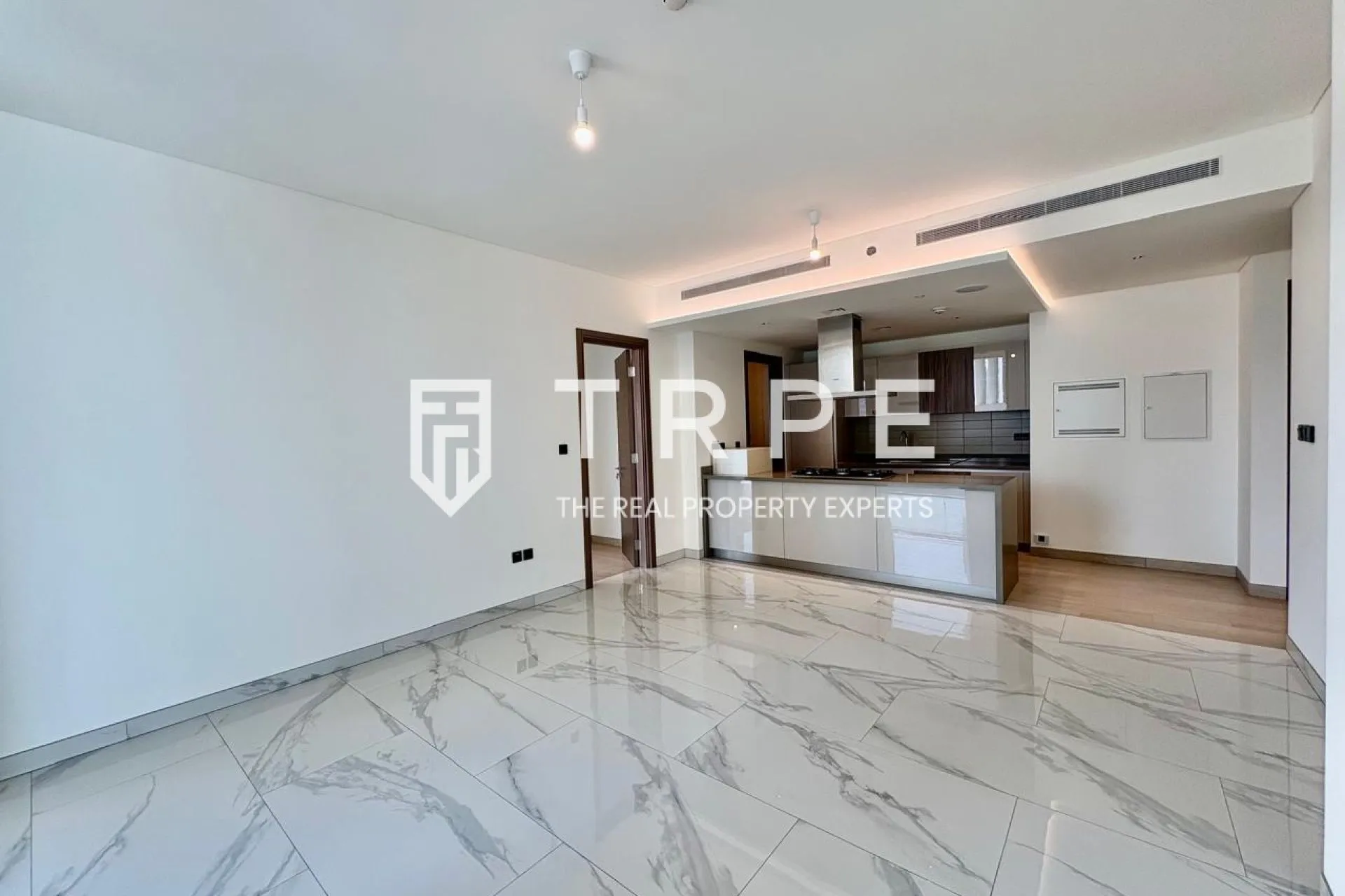 Vacant on Transfer | Middle Floor | Crest Grande
