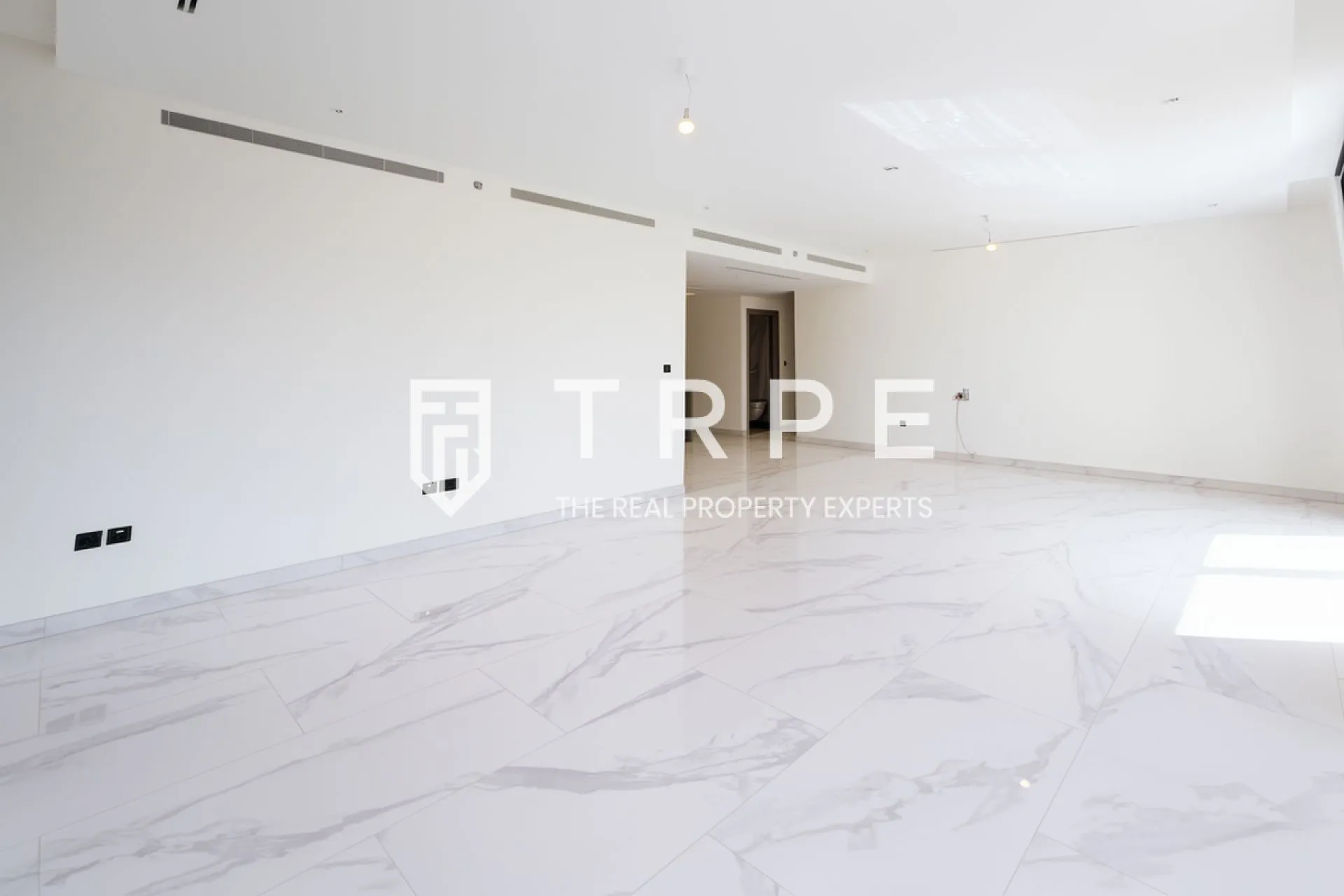 Ready to Move In | High Floor | Brand New