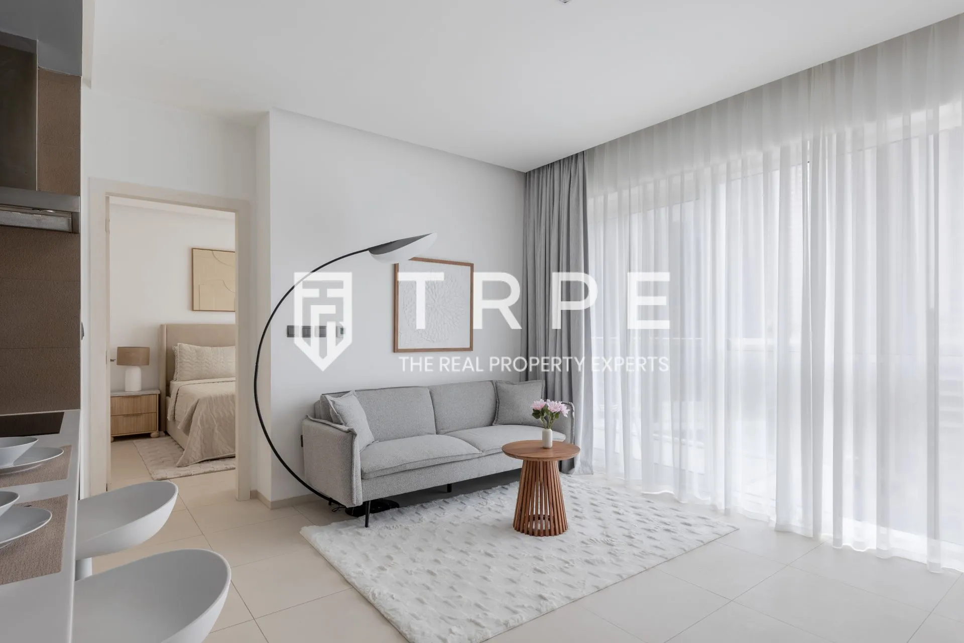 Upgraded | Fully Furnished | Prime Location: Dubai Marina