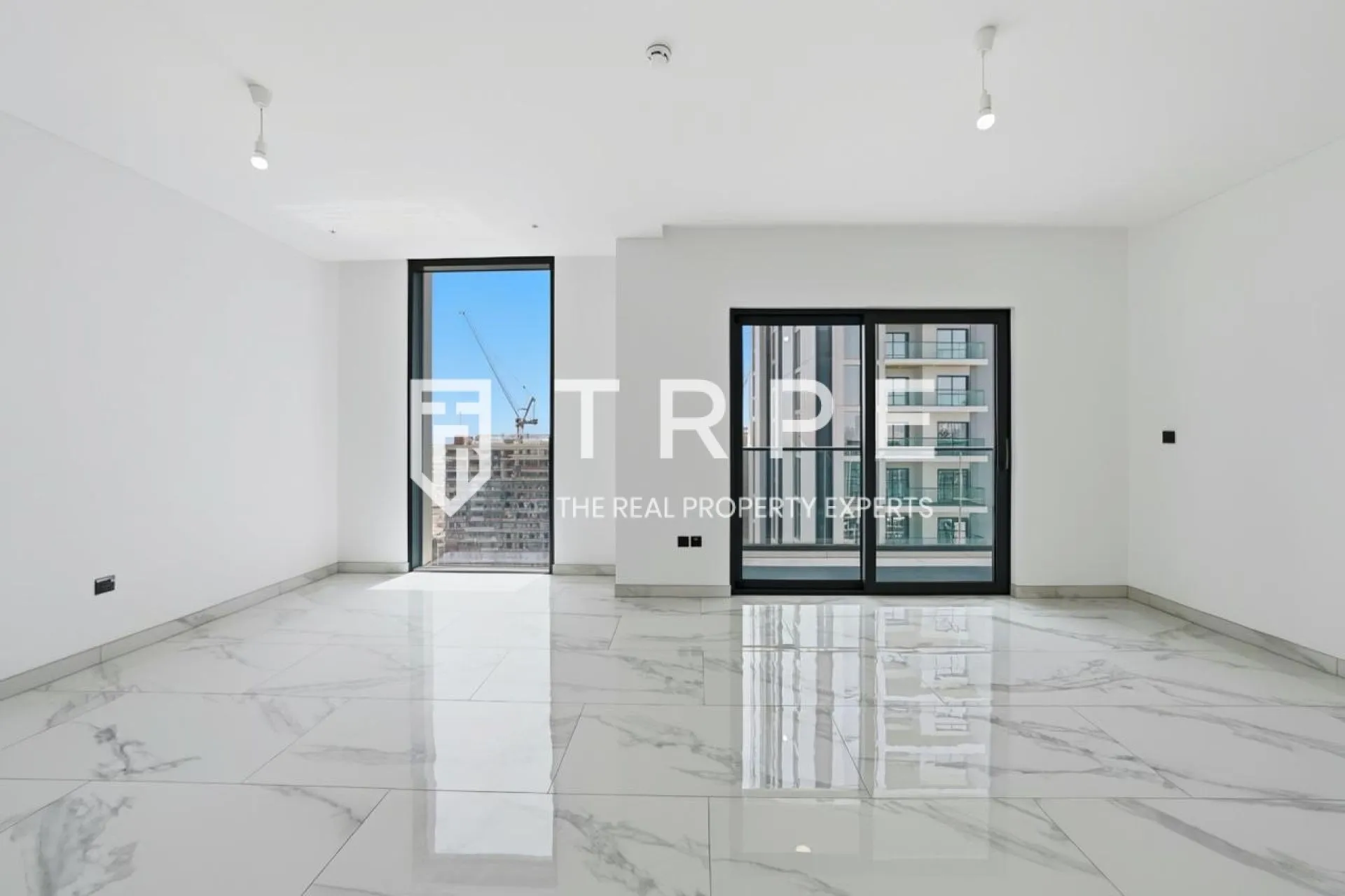 High Floor | 2 Beds + Maid | Vacant Now