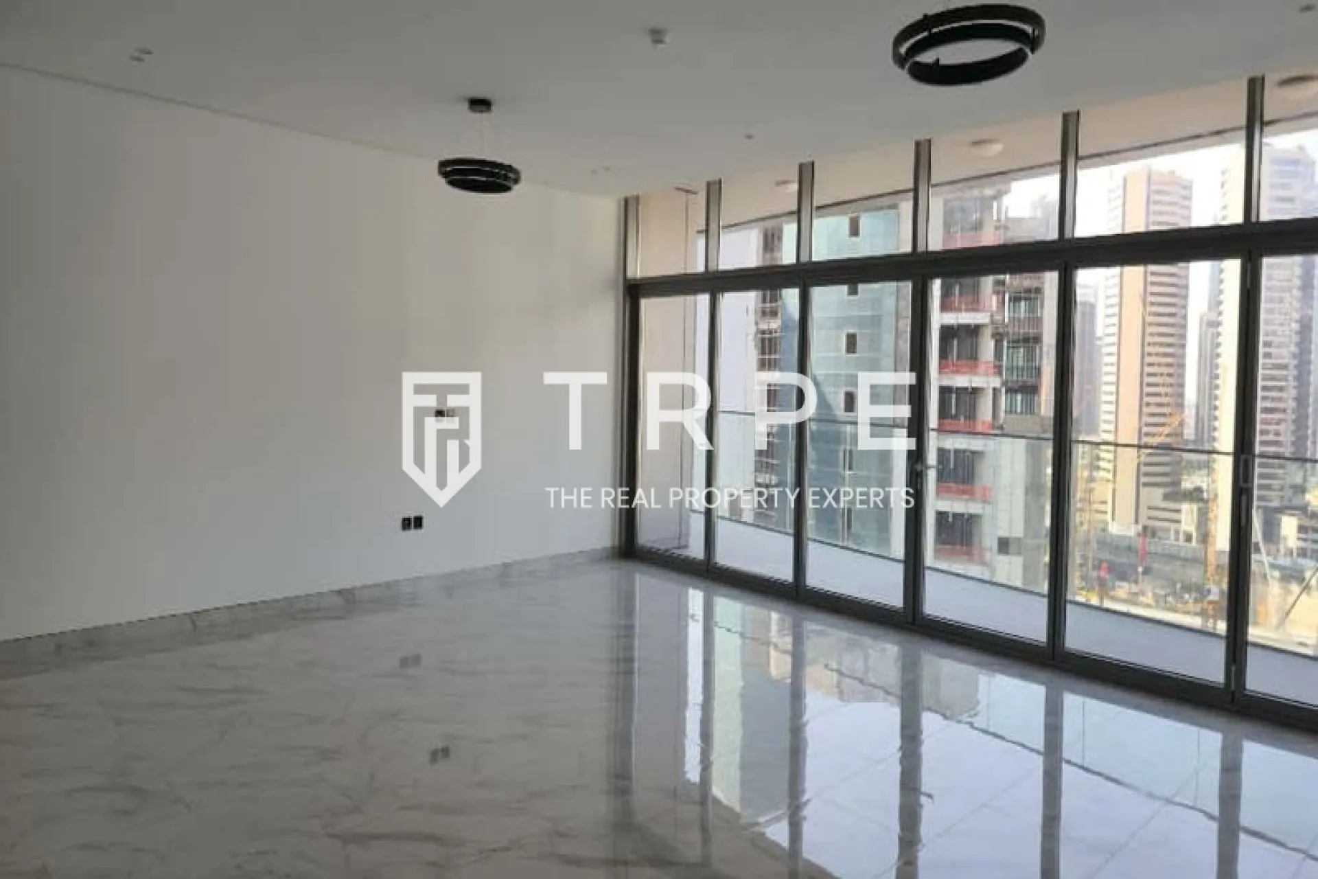 Brand New | Upgraded | Royal Regency, Business Bay