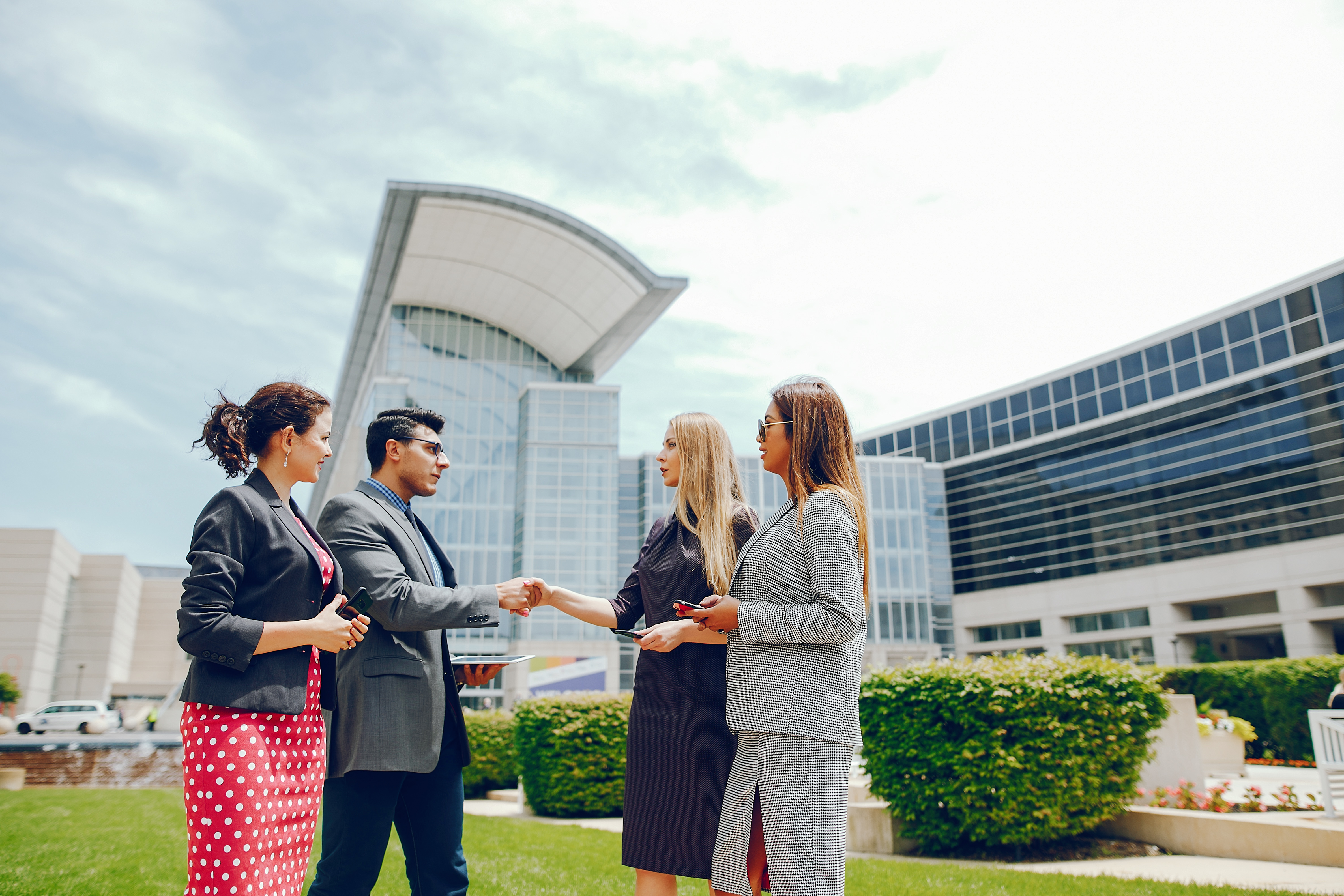 How Foreigners Can Buy Property in Dubai: Complete 2025 Guide