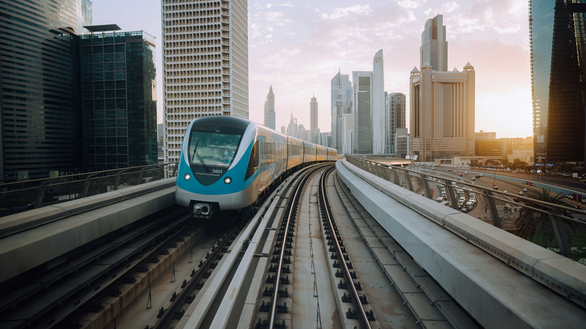 Comprehensive Guide to Dubai’s Smart and Sustainable Transportation System